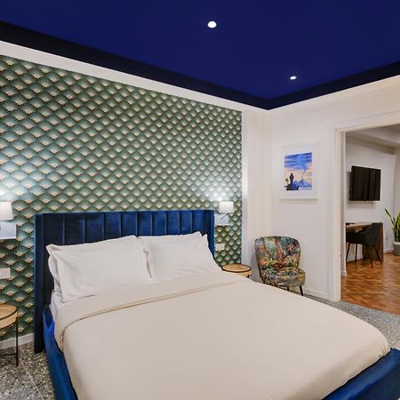 Well Suites - Piazza Dei Martiri Naples Luaran gambar