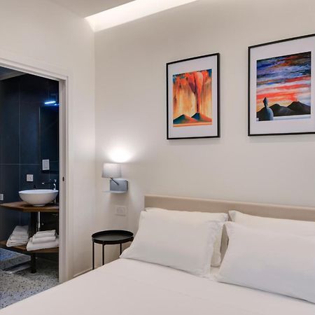 Well Suites - Piazza Dei Martiri Naples Luaran gambar