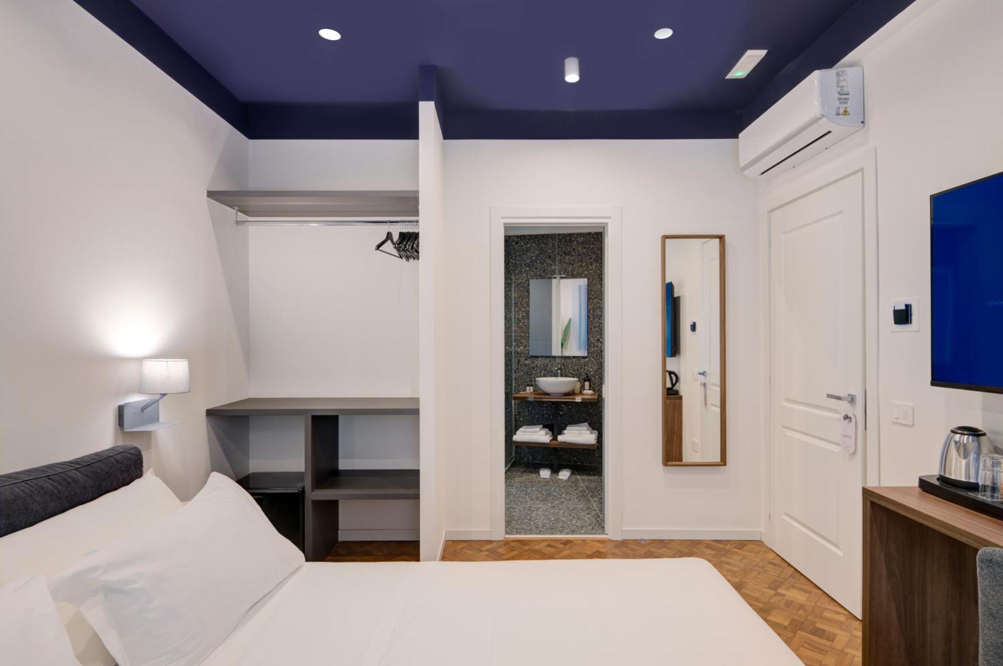 Well Suites - Piazza Dei Martiri Naples Luaran gambar