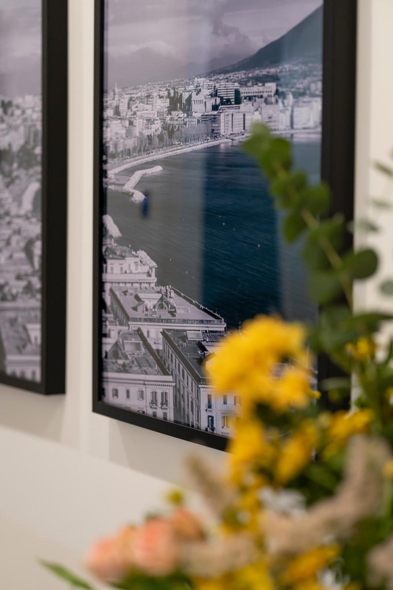 Well Suites - Piazza Dei Martiri Naples Luaran gambar